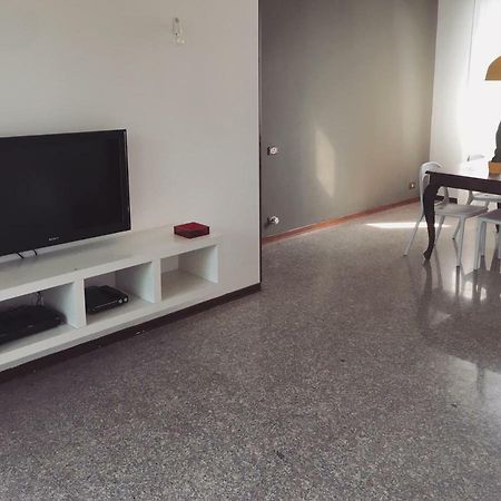 Sunny Family Apartment In Villa - Humanitas Forum Ieo Pieve Emanuele Εξωτερικό φωτογραφία